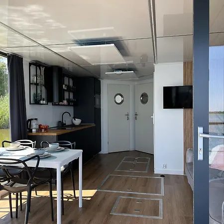 Botel Comfortable House On The Water For 3 People Lazy (West Pomeranian)