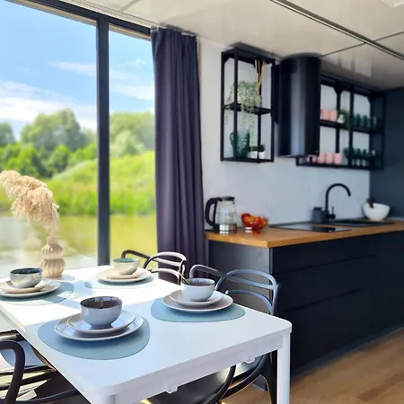 Botel Comfortable House On The Water For 3 People Lazy (West Pomeranian)