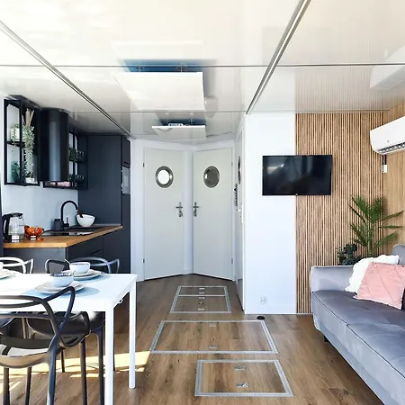 Botel Comfortable House On The Water For 3 People Lazy (West Pomeranian)