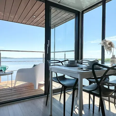 Comfortable House On The Water For 3 People * Lazy (West Pomeranian)